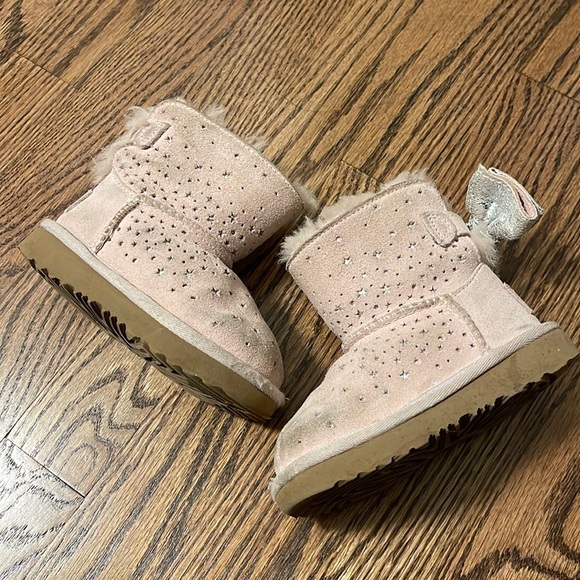 UGG Other - Toddler Girl Pink Starburst UGG boots 6T